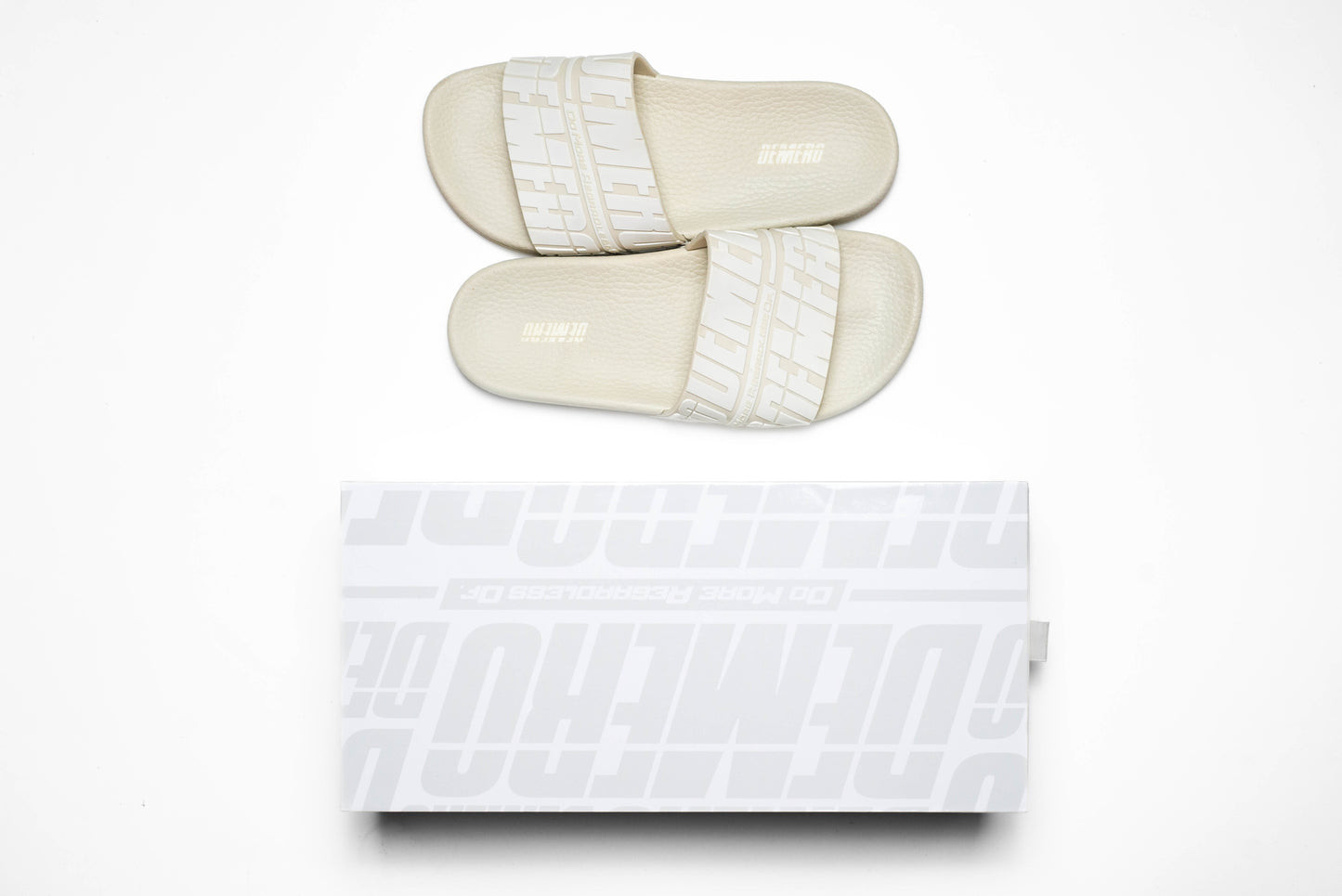 CHAMPAGNE SILK Slides